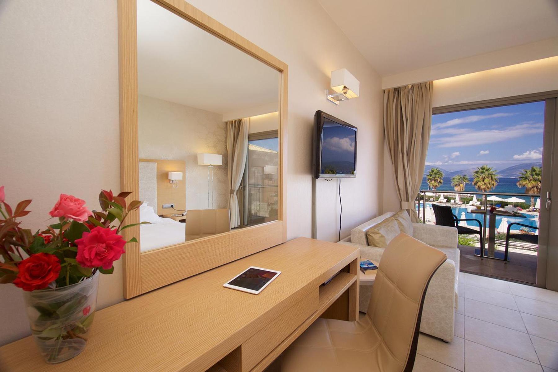 Ionian Emerald Resort Karavomylos Phòng bức ảnh